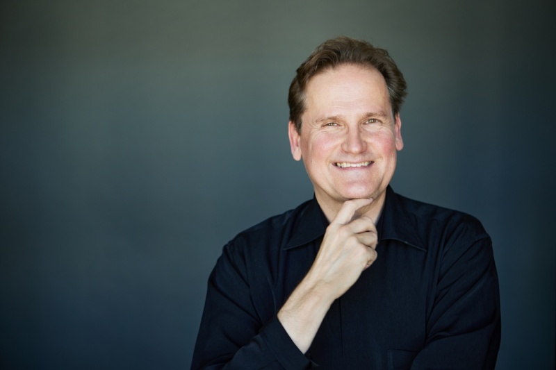 Olli Mustonen CR Laura Malmivaara